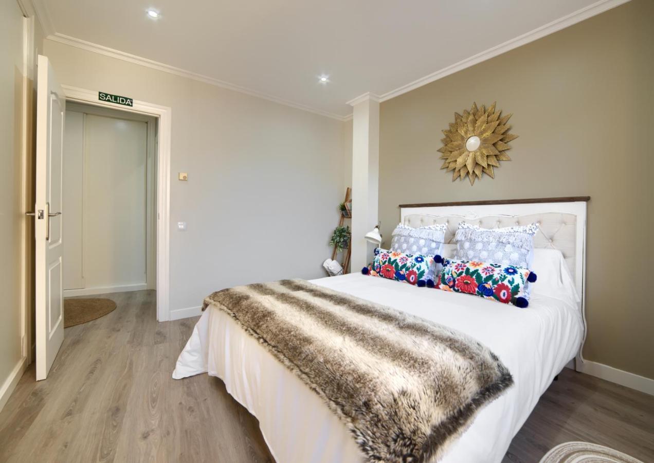 Apartamentos4U Tudela Centro - Parking Incluido Zewnętrze zdjęcie
