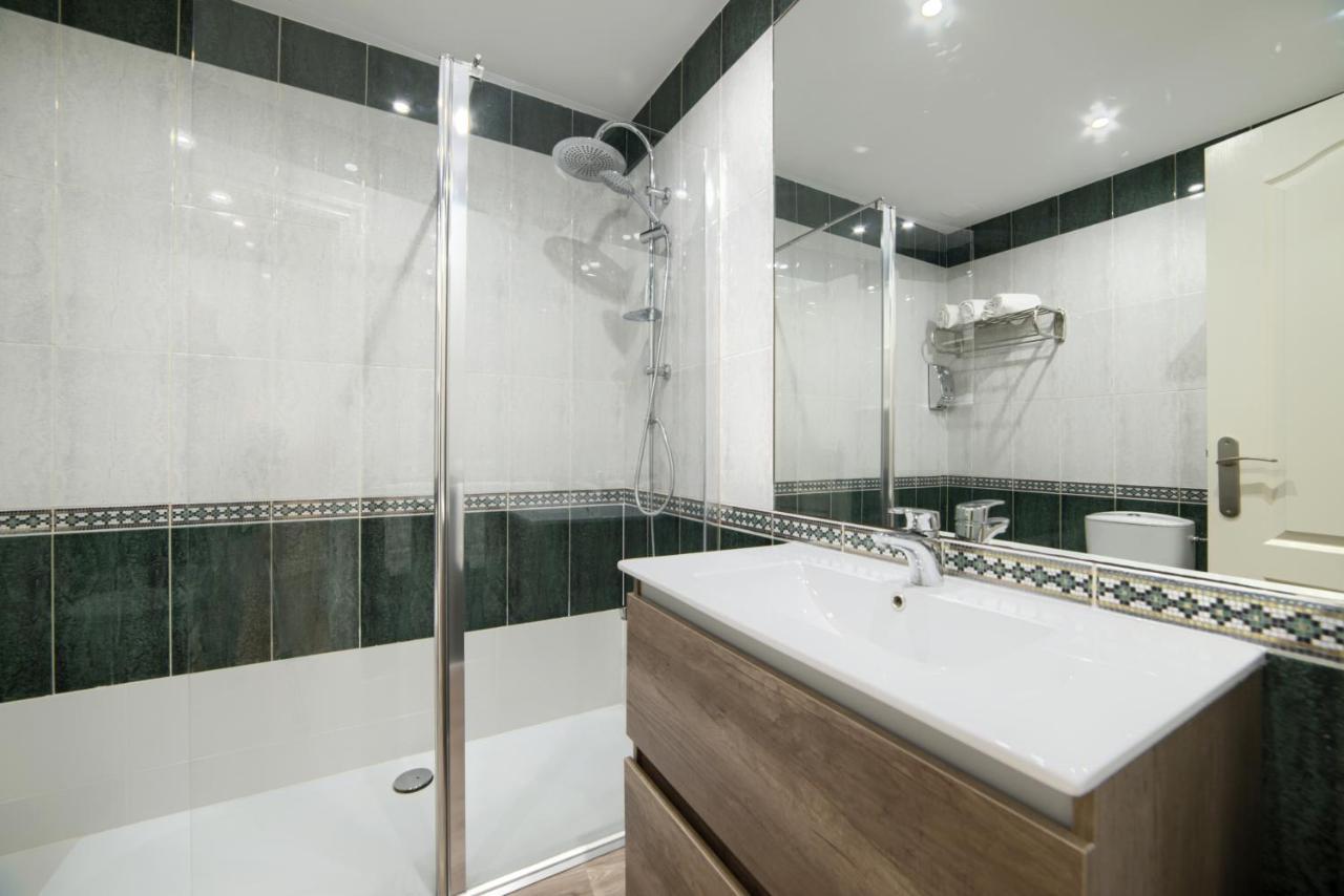 Apartamentos4U Tudela Centro - Parking Incluido Zewnętrze zdjęcie