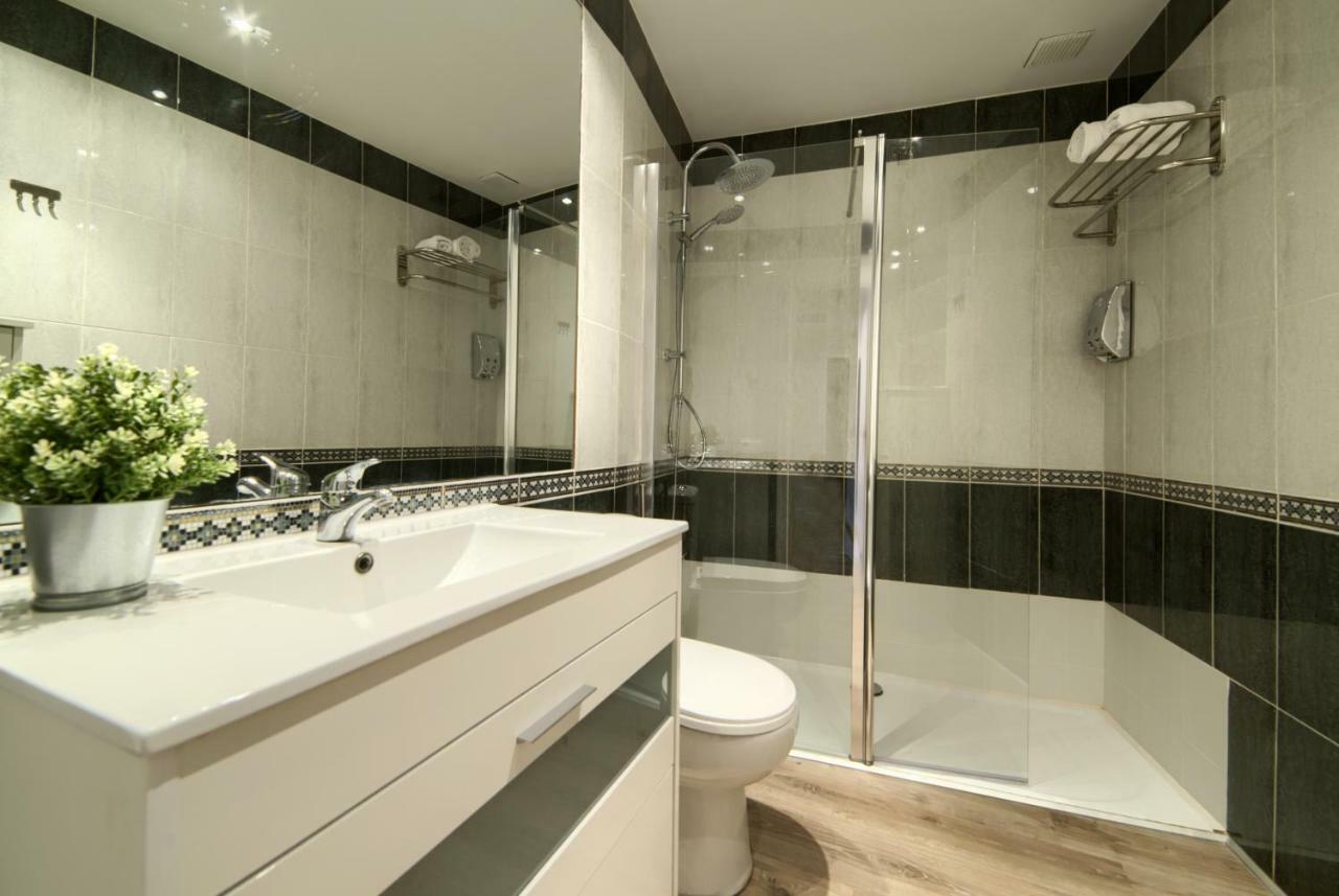 Apartamentos4U Tudela Centro - Parking Incluido Zewnętrze zdjęcie